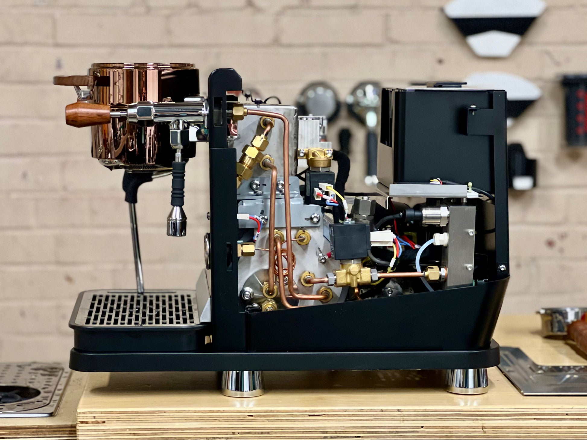 Wendougee Data S Espresso Machine - From Espresso Outlet LLC - Just $2899! Shop now at Freedom Bear Coffee LLC